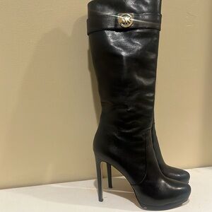 MICHAEL (Michael Kors) leather Black Boot size 8